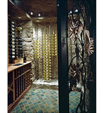 Afbeelding van een prachtige oude wijnkelder met de VintageView WS33-K wijnrek - 27 flessen